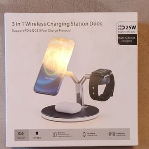 3 in 1 Wireless Charging Station Dock